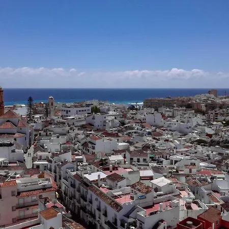 Seaclub Suites By Roomservices Otel